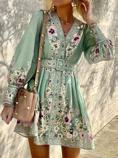 Sophisticated Dress with a Clean Classic Look