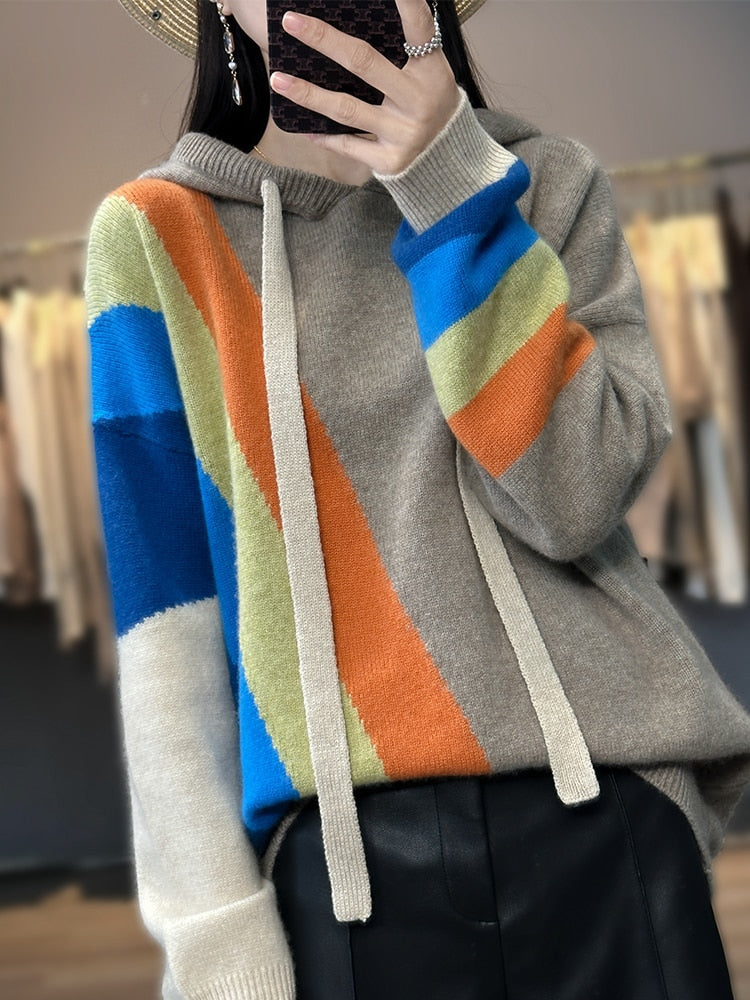 Well Tailored Sweater with a Graceful Silhouette