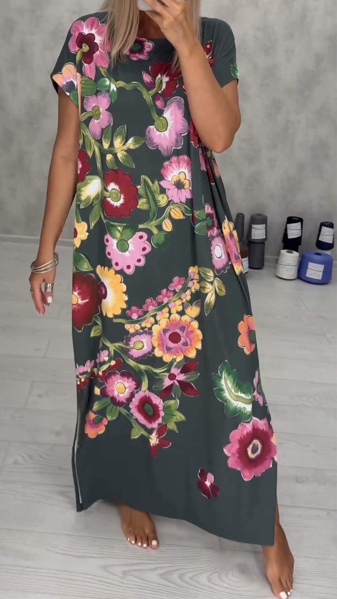 Well Tailored Dress with a Graceful Silhouette