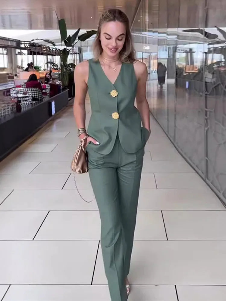 Gracefully Styled Pants for Any Occasion
