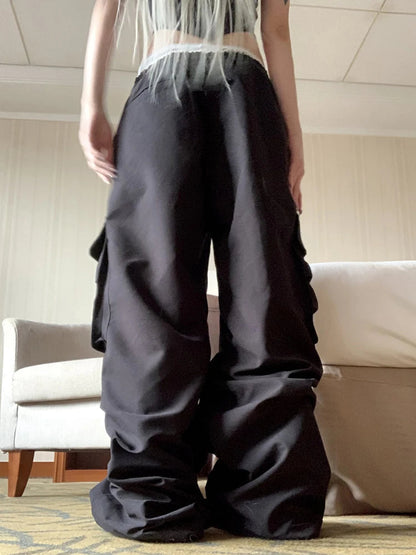 Well Tailored Pants with a Graceful Silhouette