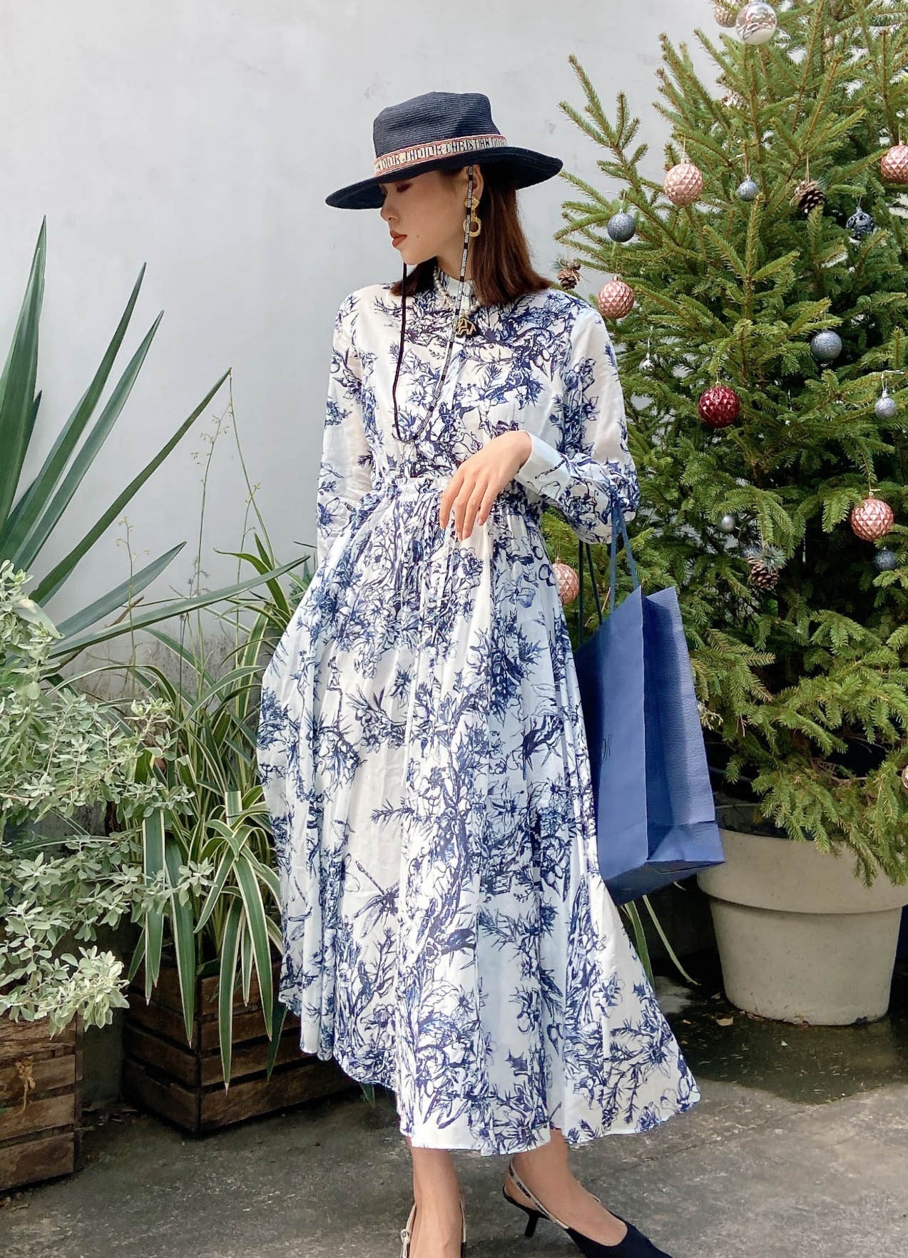 Gracefully Styled Dress for Any Occasion