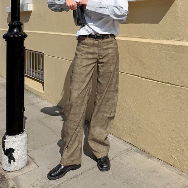 Classic Vintage Pants with a Flattering Fit