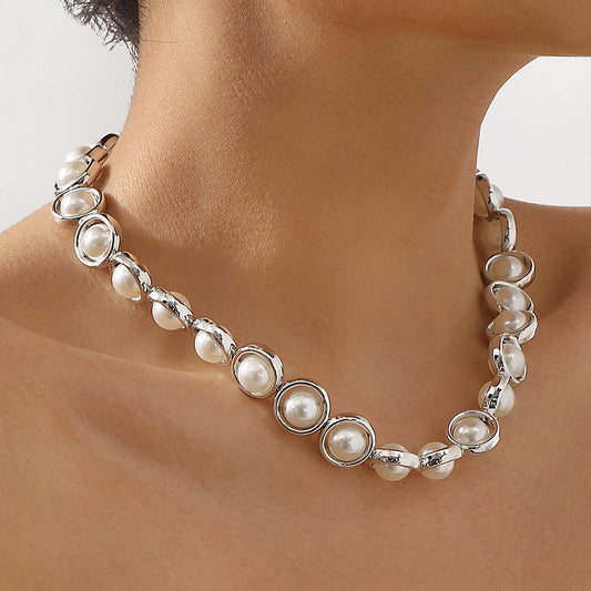Romantic Pearl Necklace for Special Moments