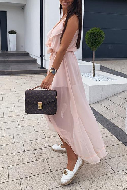 Effortlessly Elegant Dress with a Timeless Design
