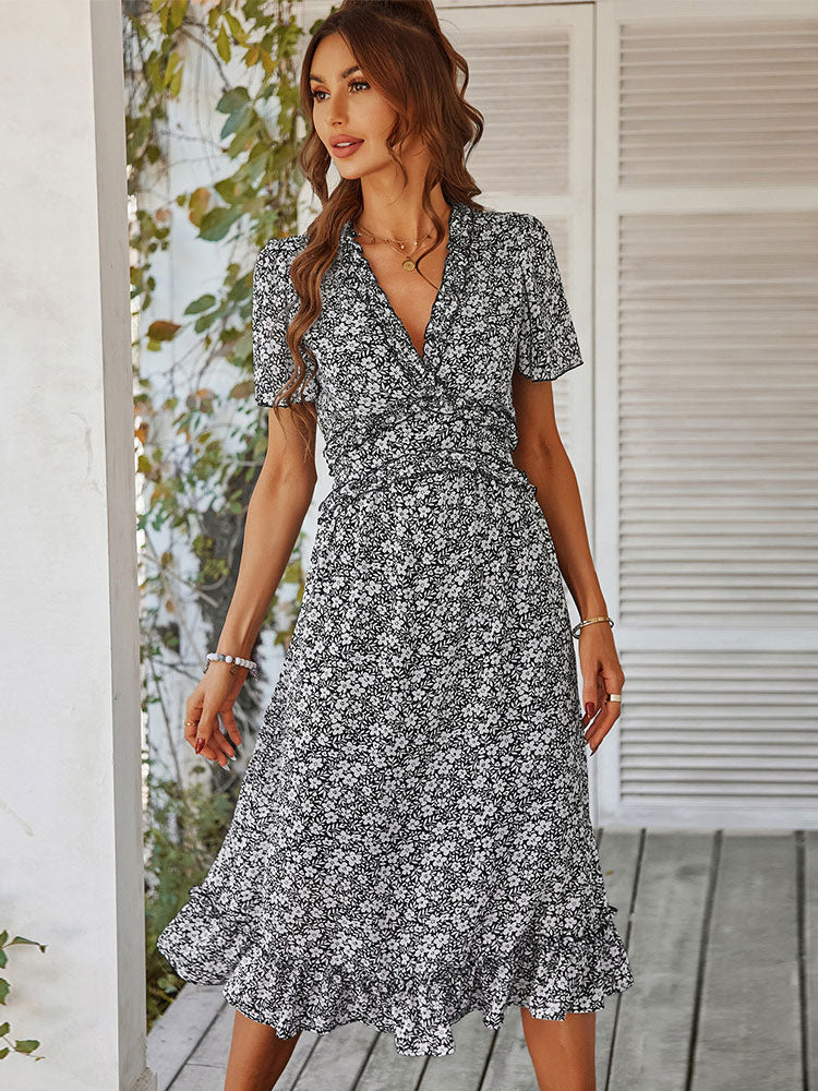 Sophisticated Dress with a Clean Classic Look