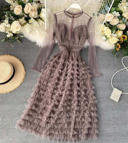 Effortlessly Elegant Dress with a Timeless Design