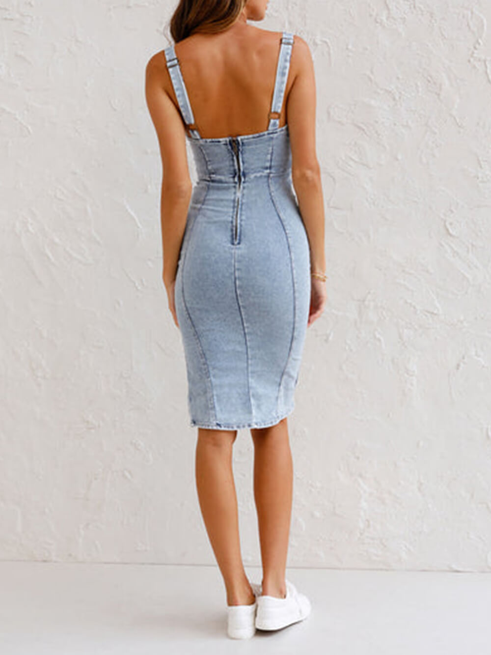 Classic Vintage Dress with a Flattering Fit