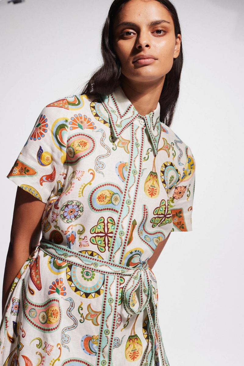 Effortlessly Elegant Dress with a Timeless Design