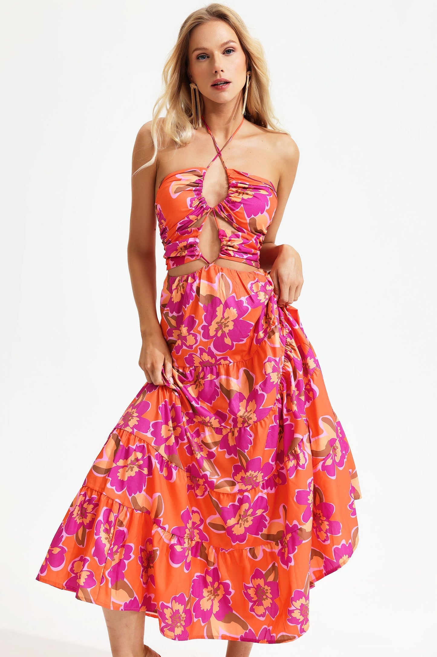 Effortlessly Elegant Dress with a Timeless Design