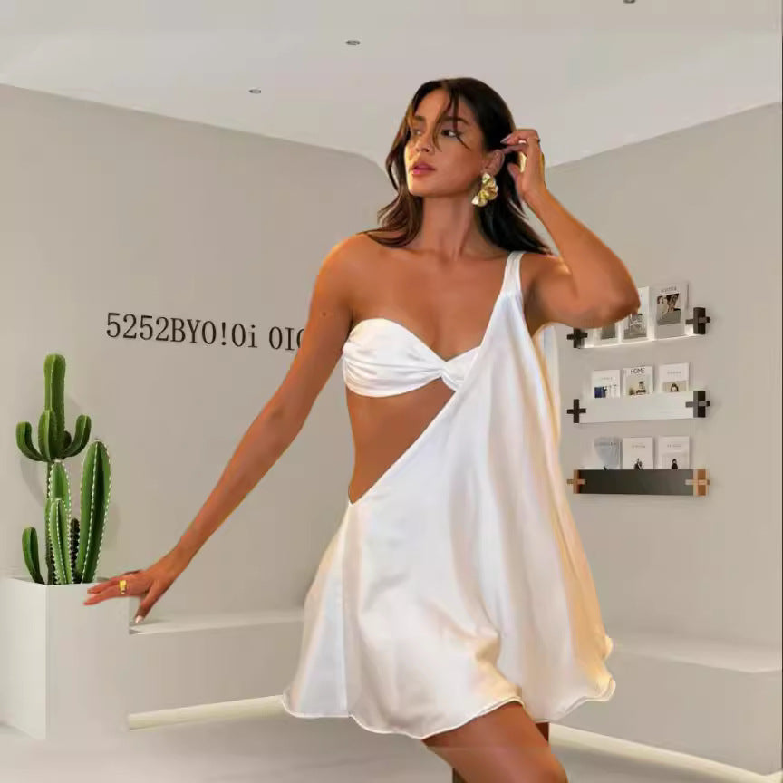 Effortlessly Elegant Dress with a Timeless Design