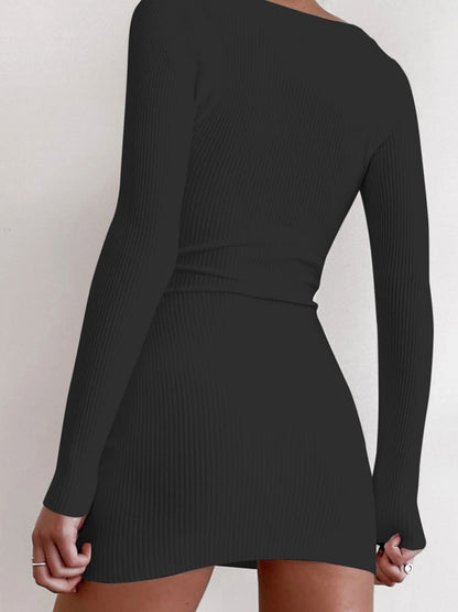 Effortlessly Elegant Sweater with a Timeless Design