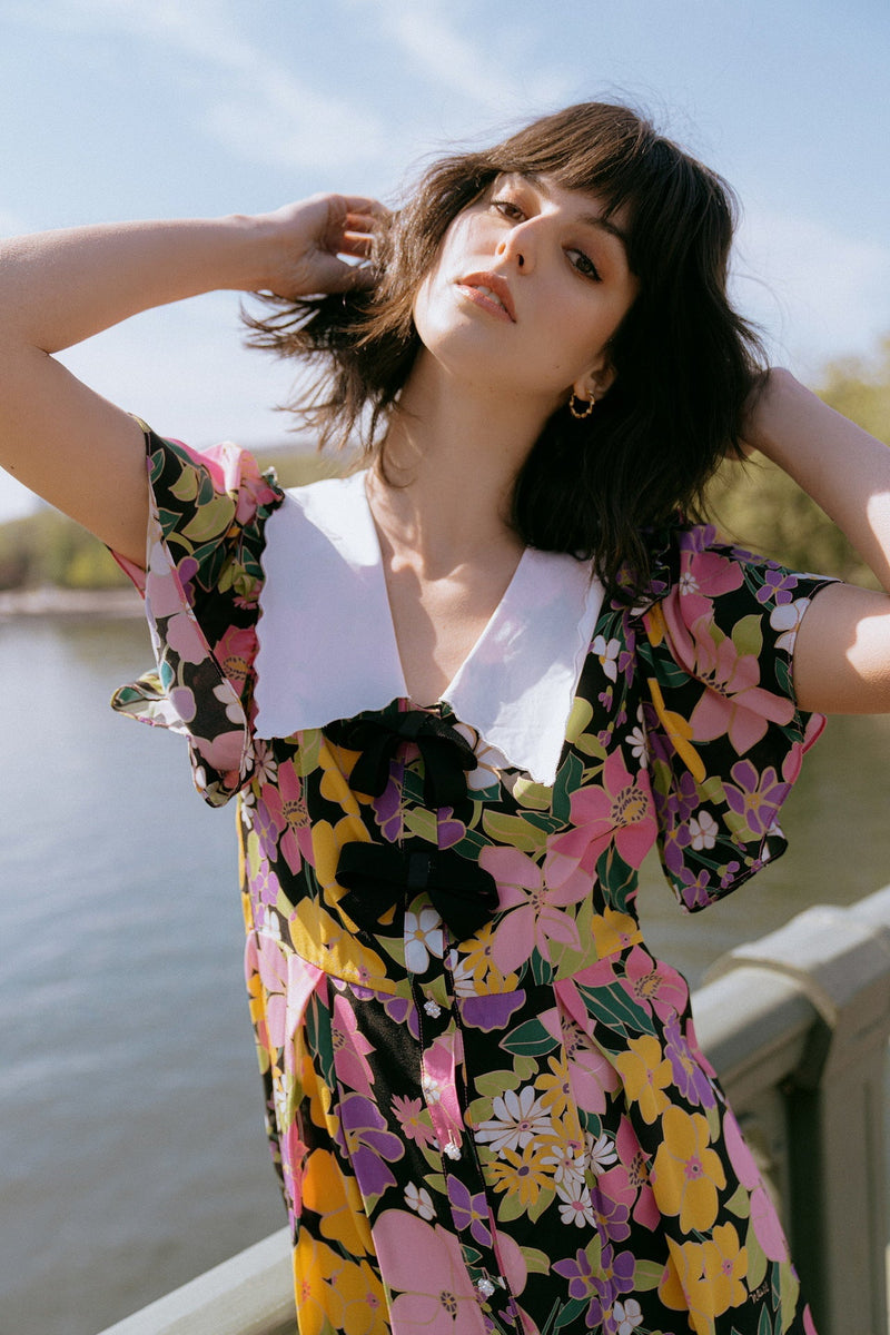 Beautifully Finished Dress in a Timeless Design