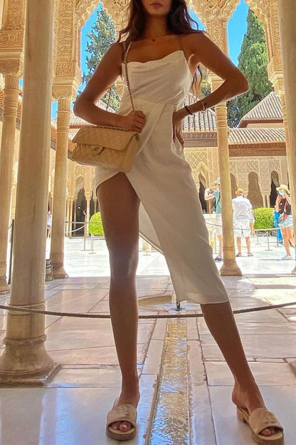 Effortlessly Elegant Dress with a Timeless Design