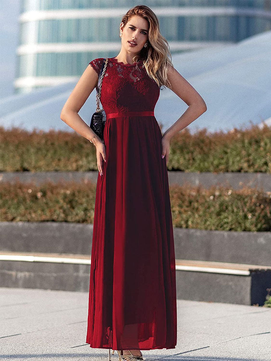 Sophisticated Dress with a Clean Classic Look