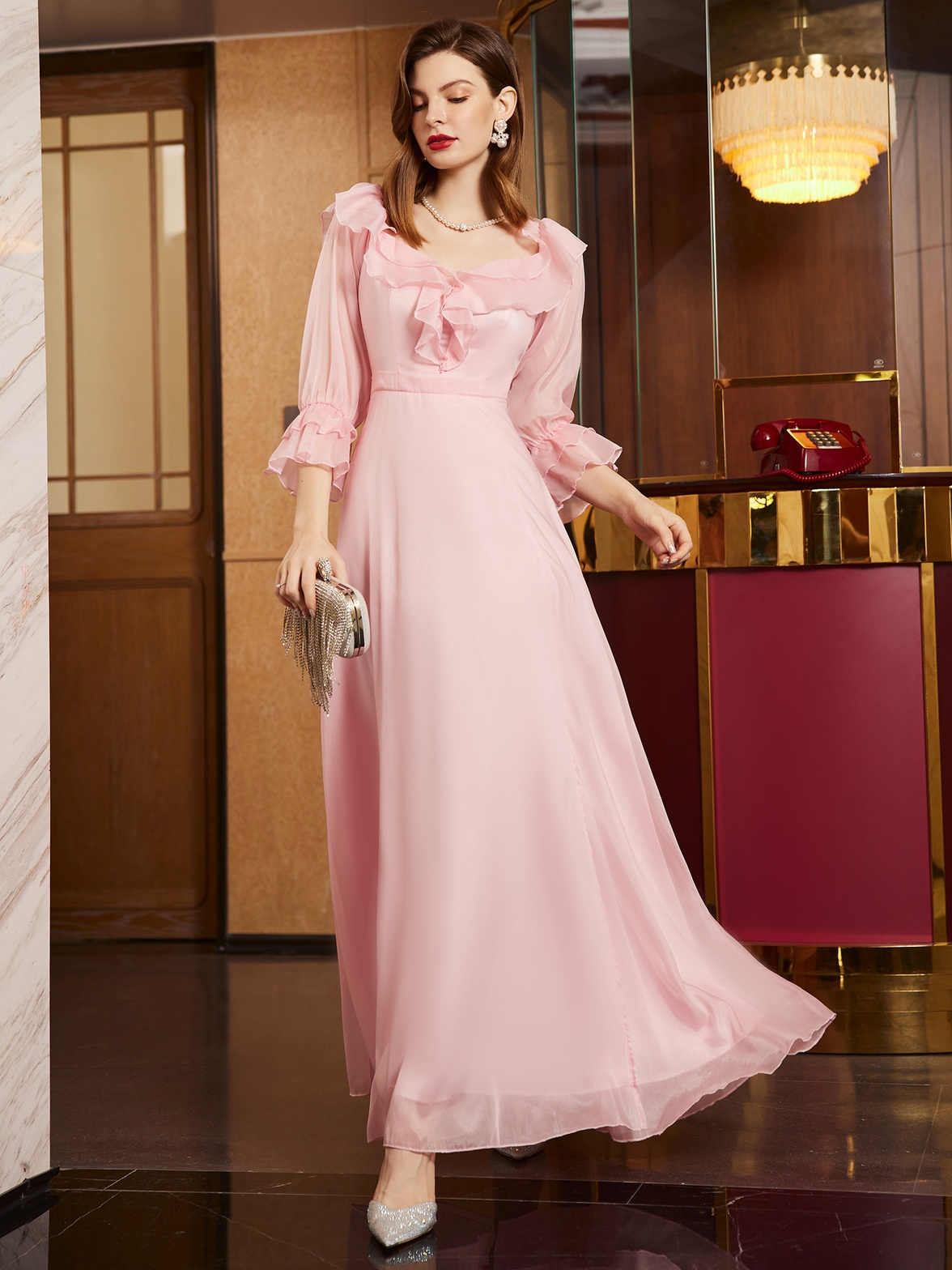 Sophisticated Dress with a Clean Classic Look