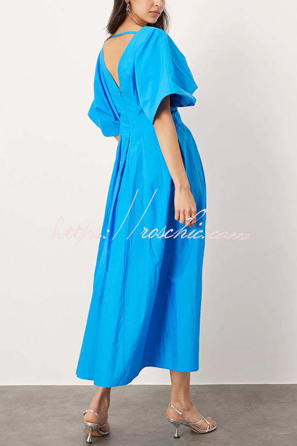 Effortlessly Elegant Dress with a Timeless Design