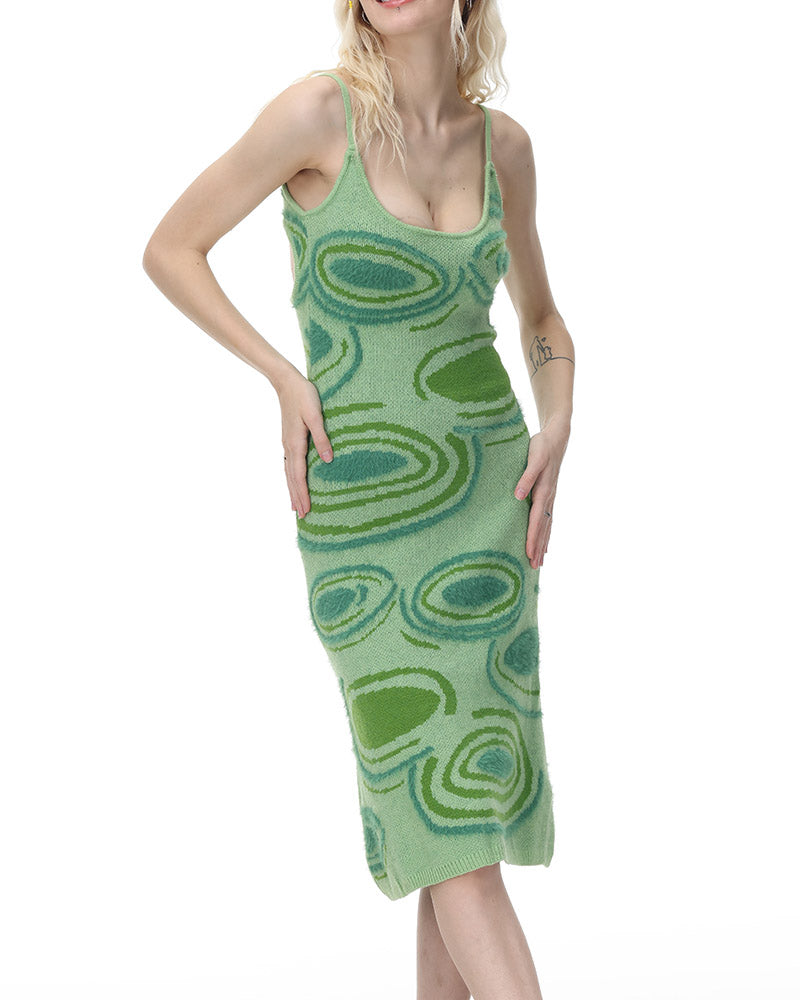 Gracefully Styled Dress for Any Occasion