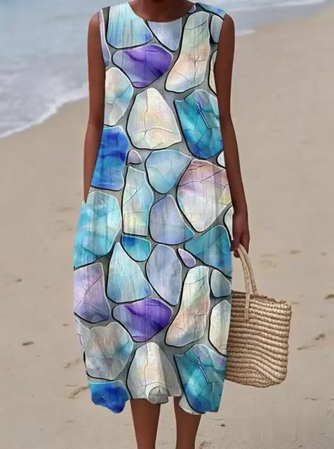 Well Tailored Dress with a Graceful Silhouette