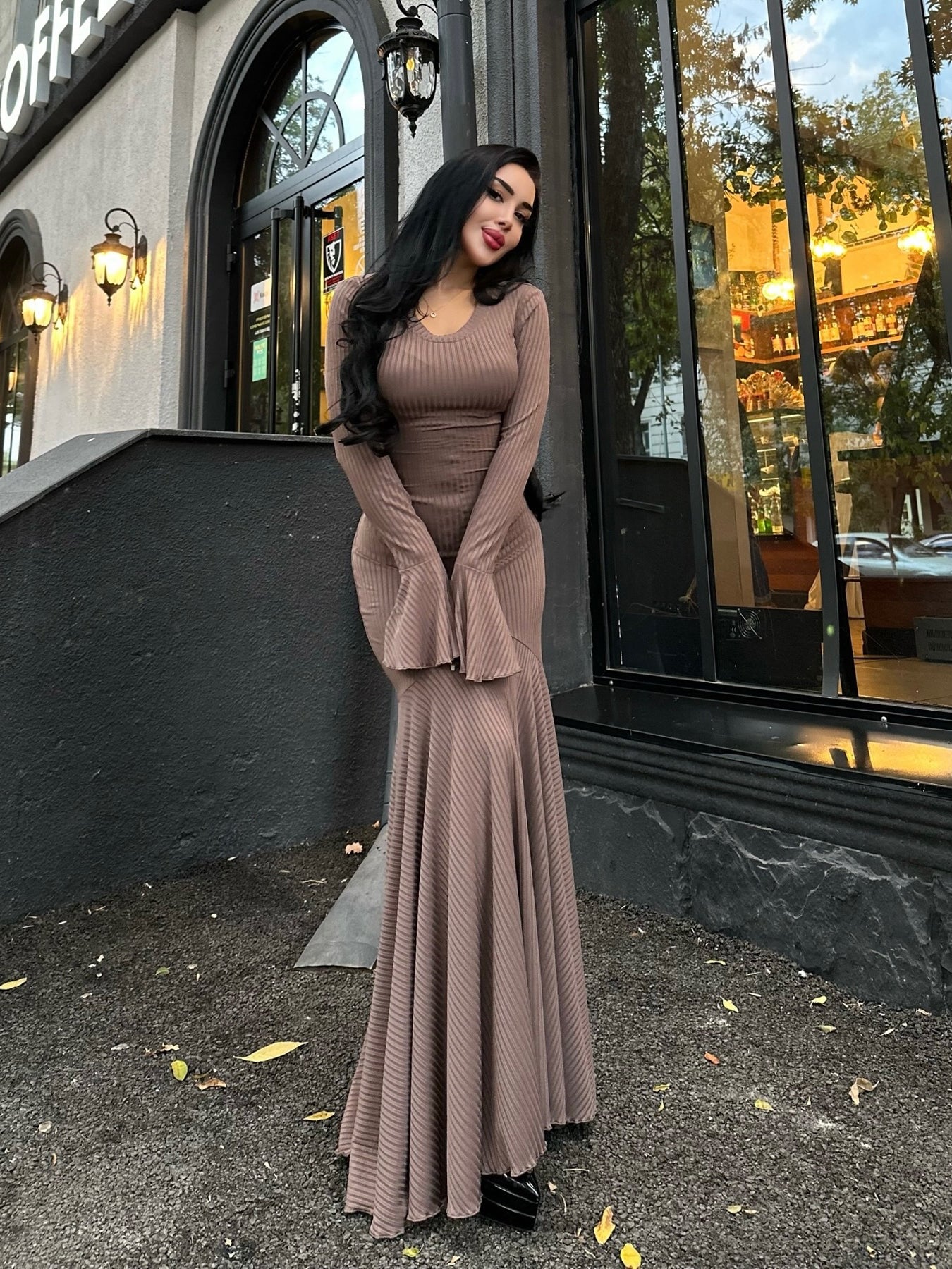 Polished Dress with an Effortless Classic Look