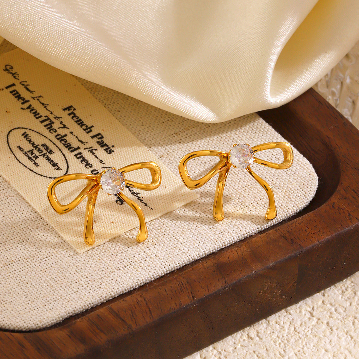 Beautiful Gold Earring with Unique Style