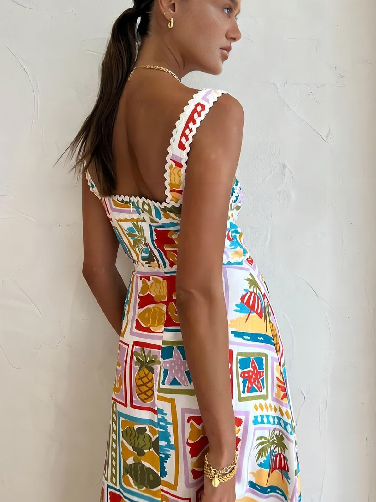 A Vintage Style Dress with Delicate Timeless Details