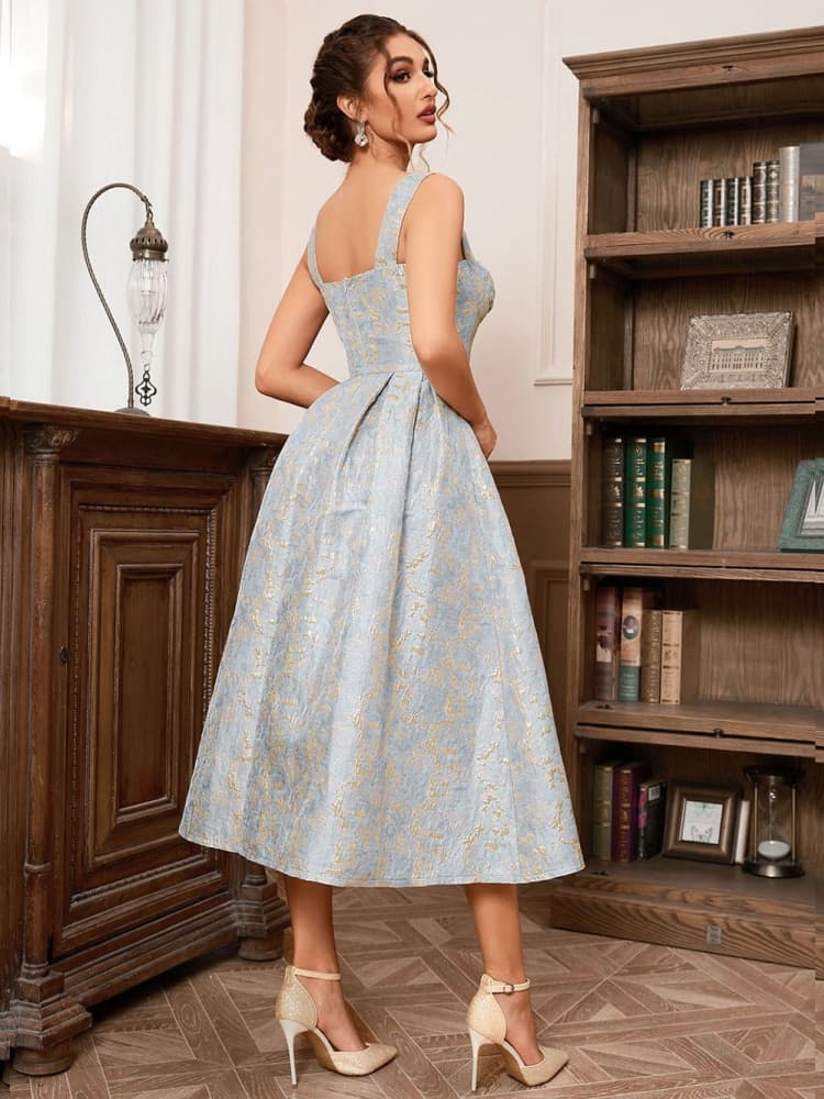 Classic Vintage & Enduringly Stylish Dress