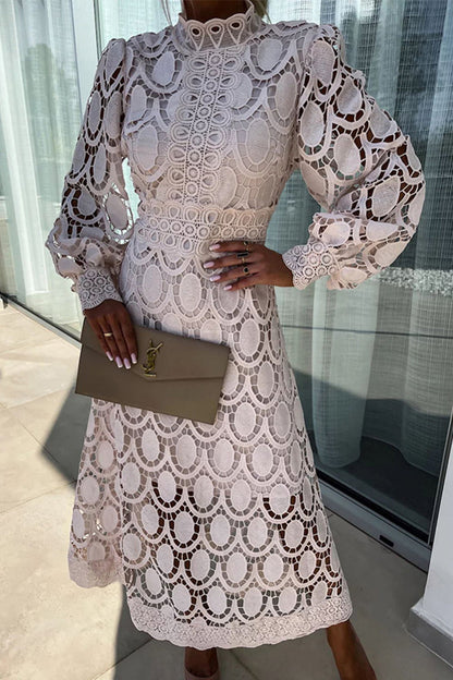 Beautifully Finished Dress in a Timeless Design