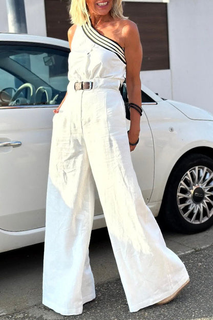Effortlessly Elegant Pants with a Timeless Design