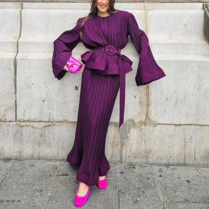 Well Tailored Pants with a Graceful Silhouette