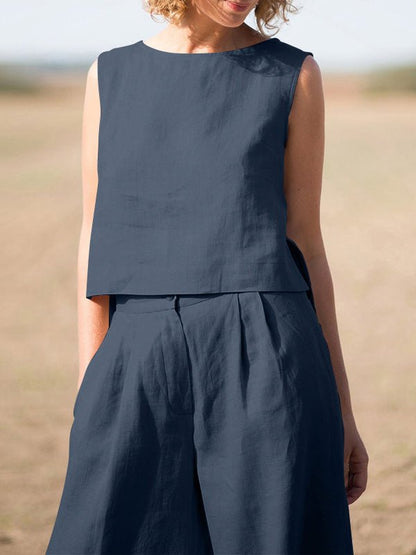 Elegantly Styled Pants for Everyday Wear