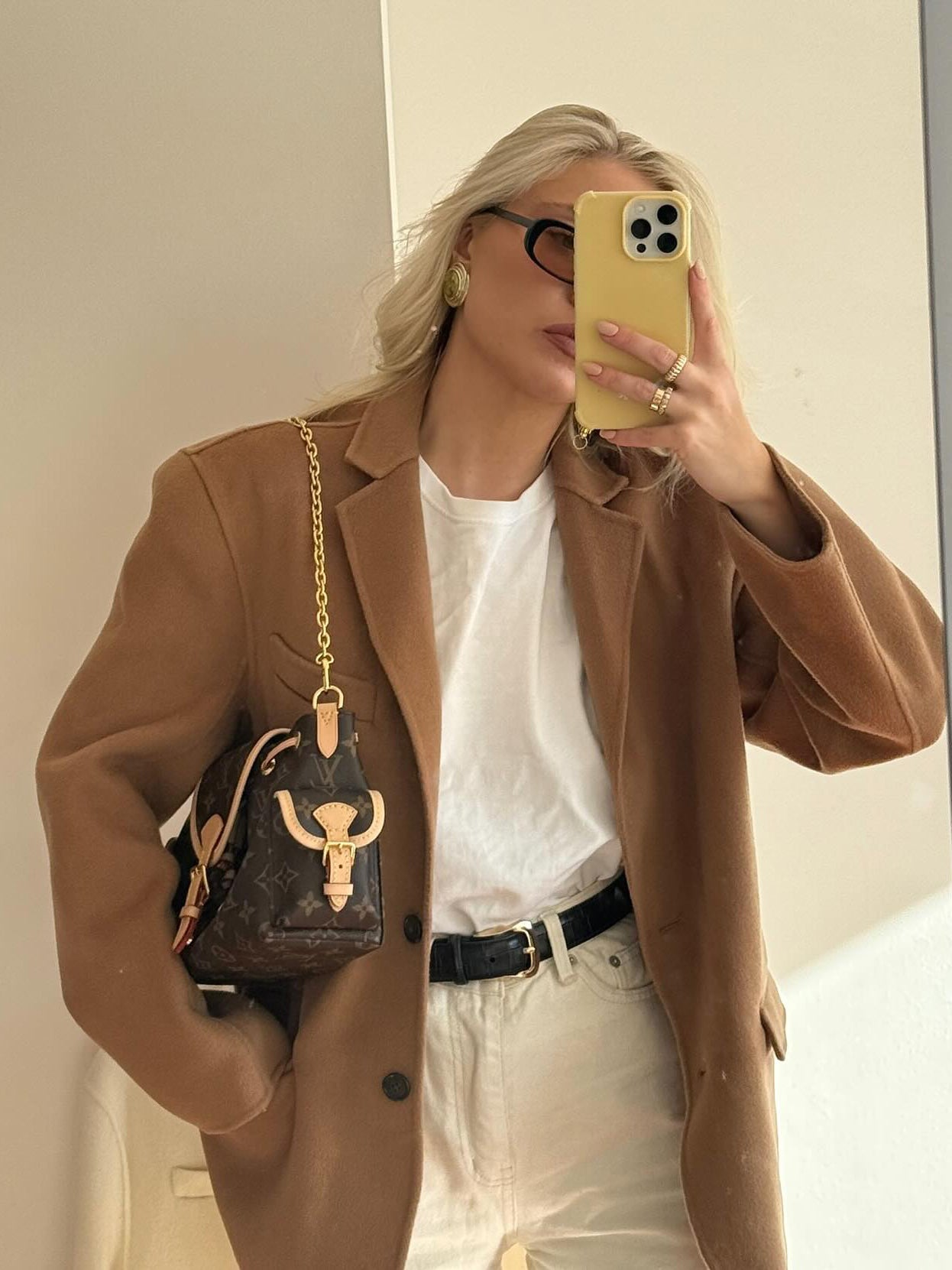 Taupe