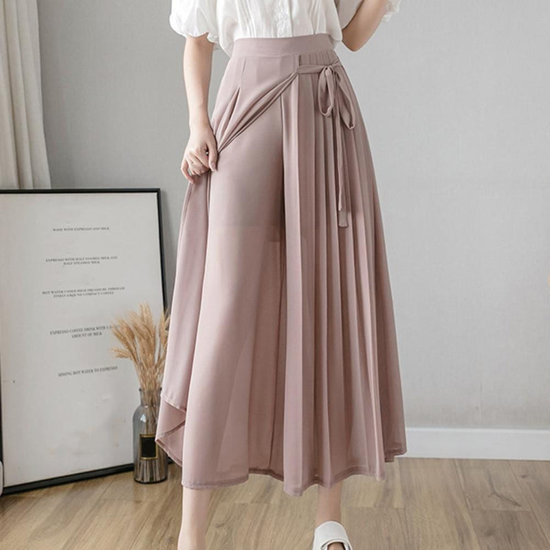 Elegantly Styled Pants for Everyday Wear