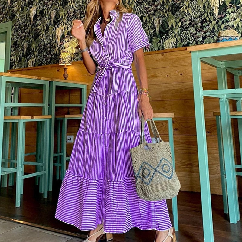 Classic Vintage Dress with a Flattering Fit