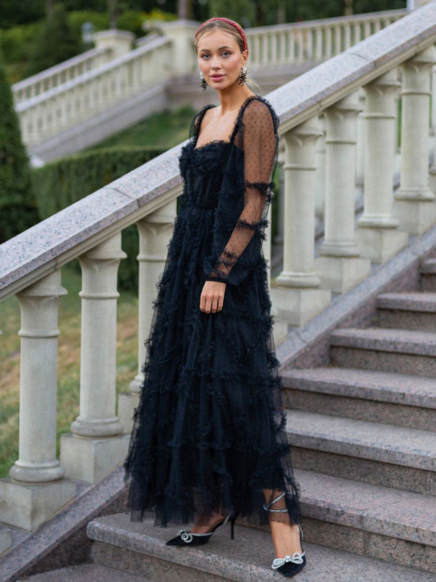 Beautifully Crafted Dress in a Classic Style