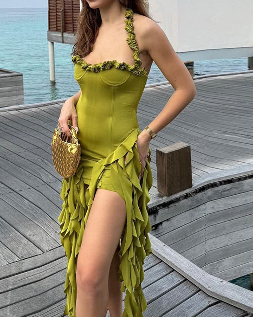 Effortlessly Elegant Dress with a Timeless Design