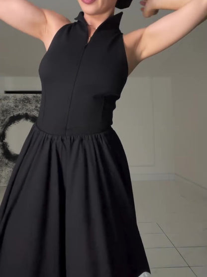 Classic Vintage & Enduringly Stylish Dress