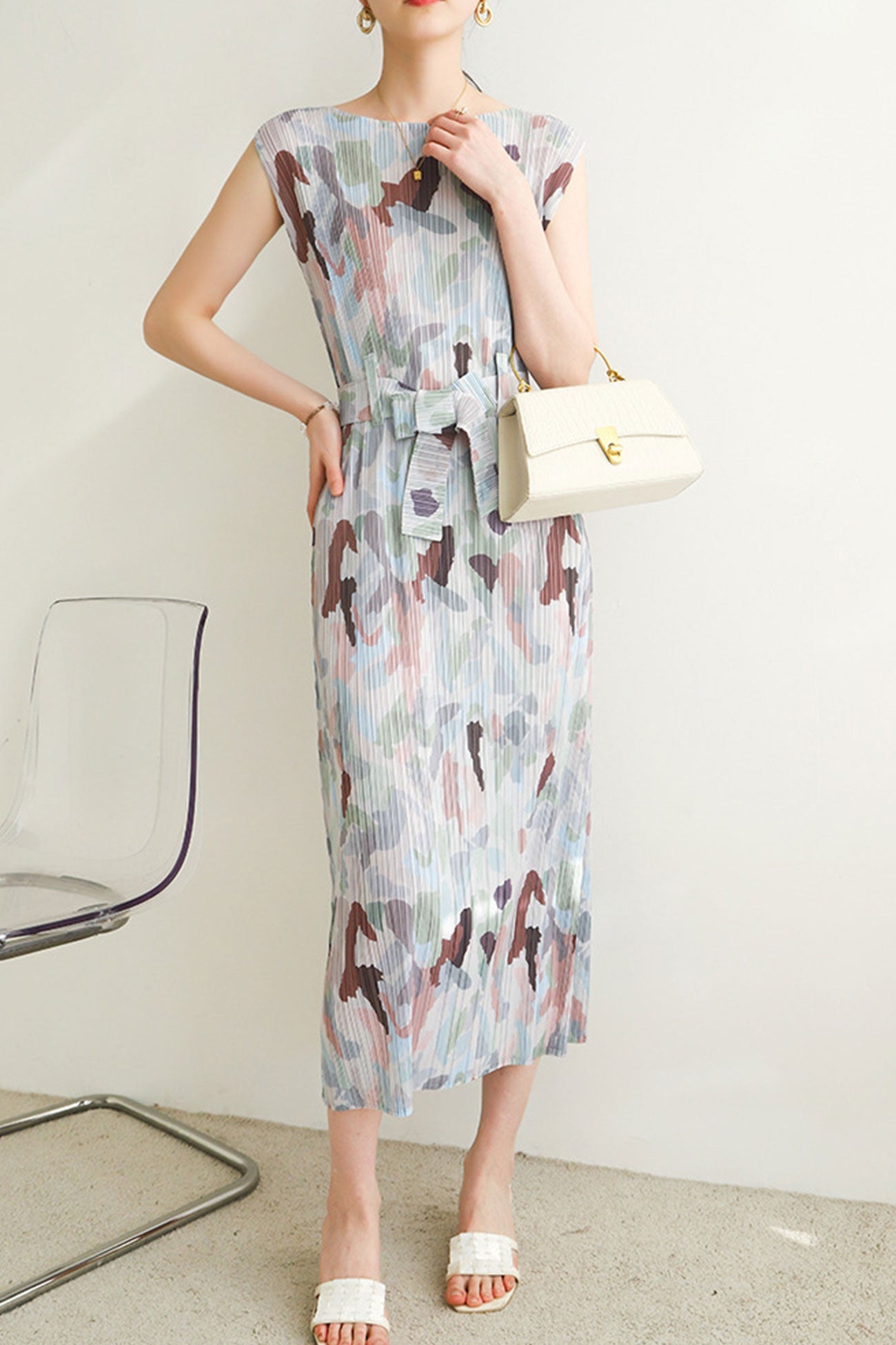 Sophisticated Dress with a Clean Classic Look