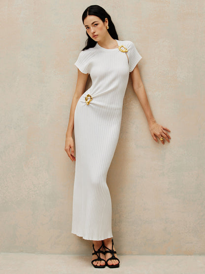 Well Tailored Sweater with a Graceful Silhouette