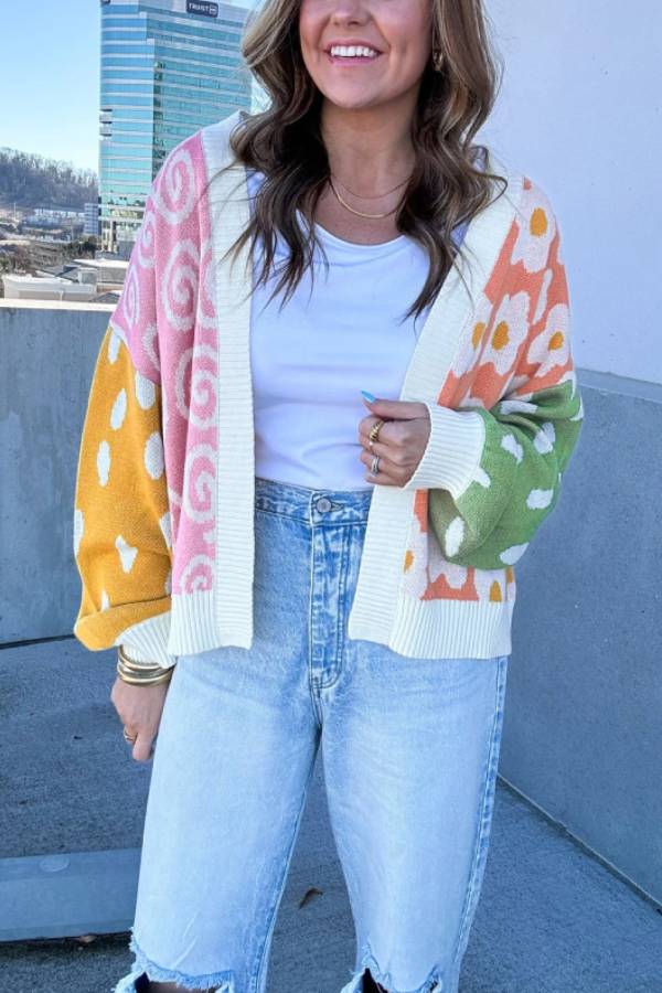 Well Tailored Cardigan with a Graceful Silhouette