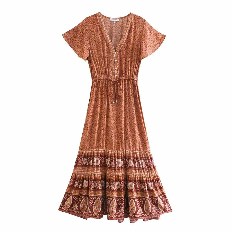 Beautifully Finished Dress in a Timeless Design