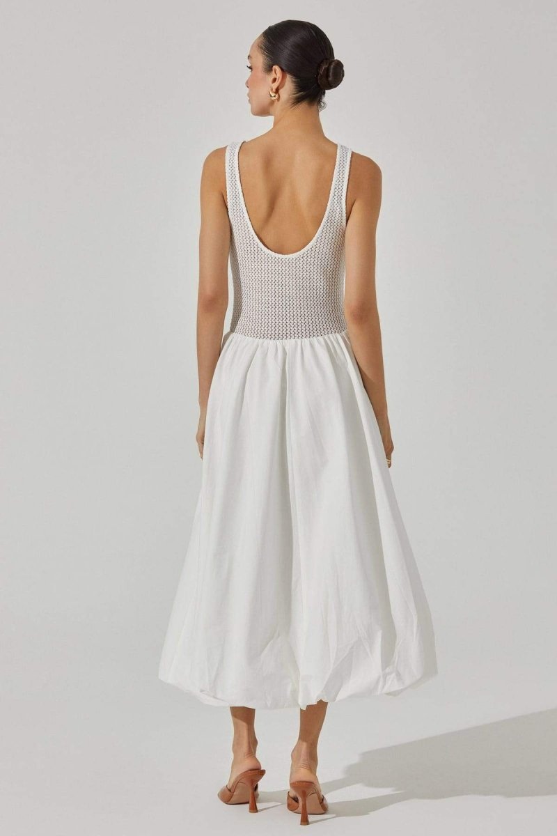 Sophisticated Dress with a Clean Classic Look