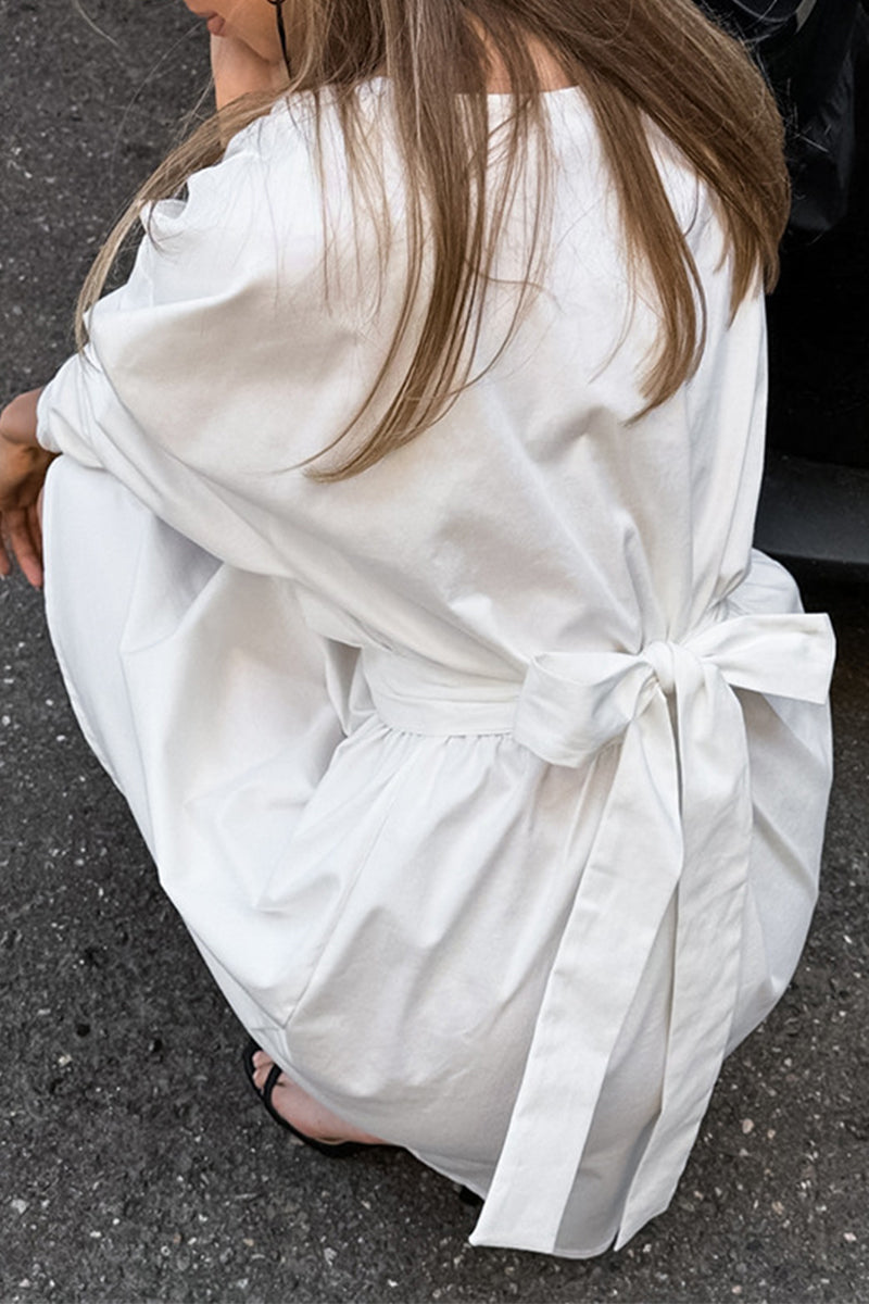 Beautifully Finished Dress in a Timeless Design