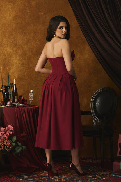 Gracefully Styled Dress for Any Occasion