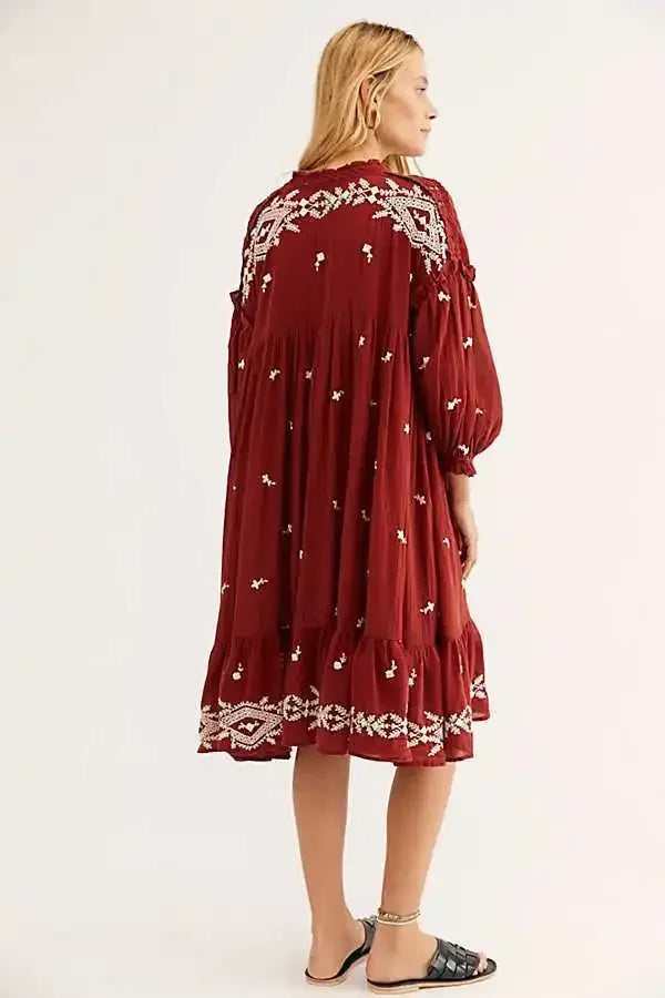 Classic Vintage Dress with a Flattering Fit