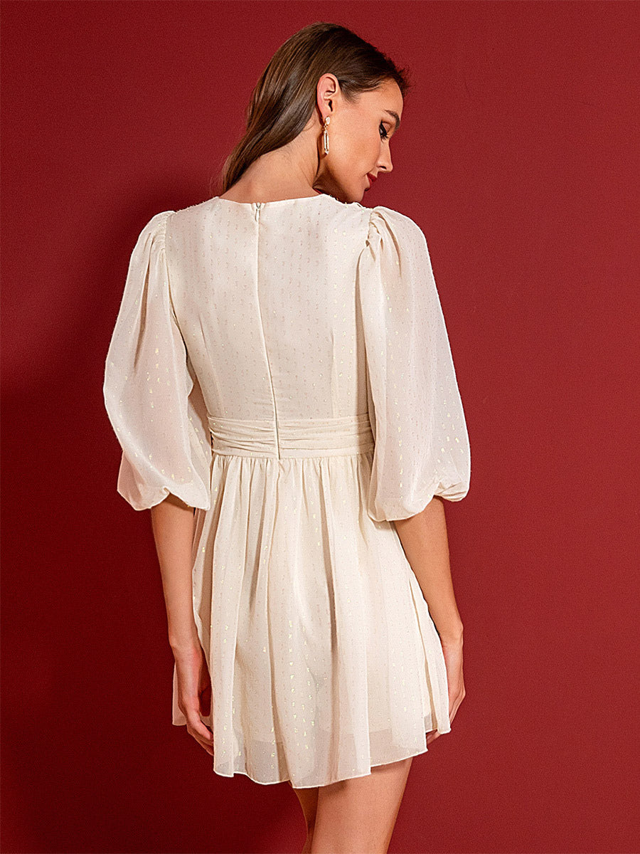 Beautifully Finished Dress in a Timeless Design