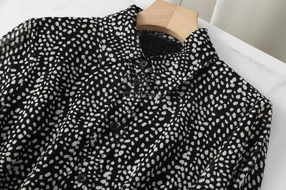 Classic Vintage & Enduringly Stylish Dress