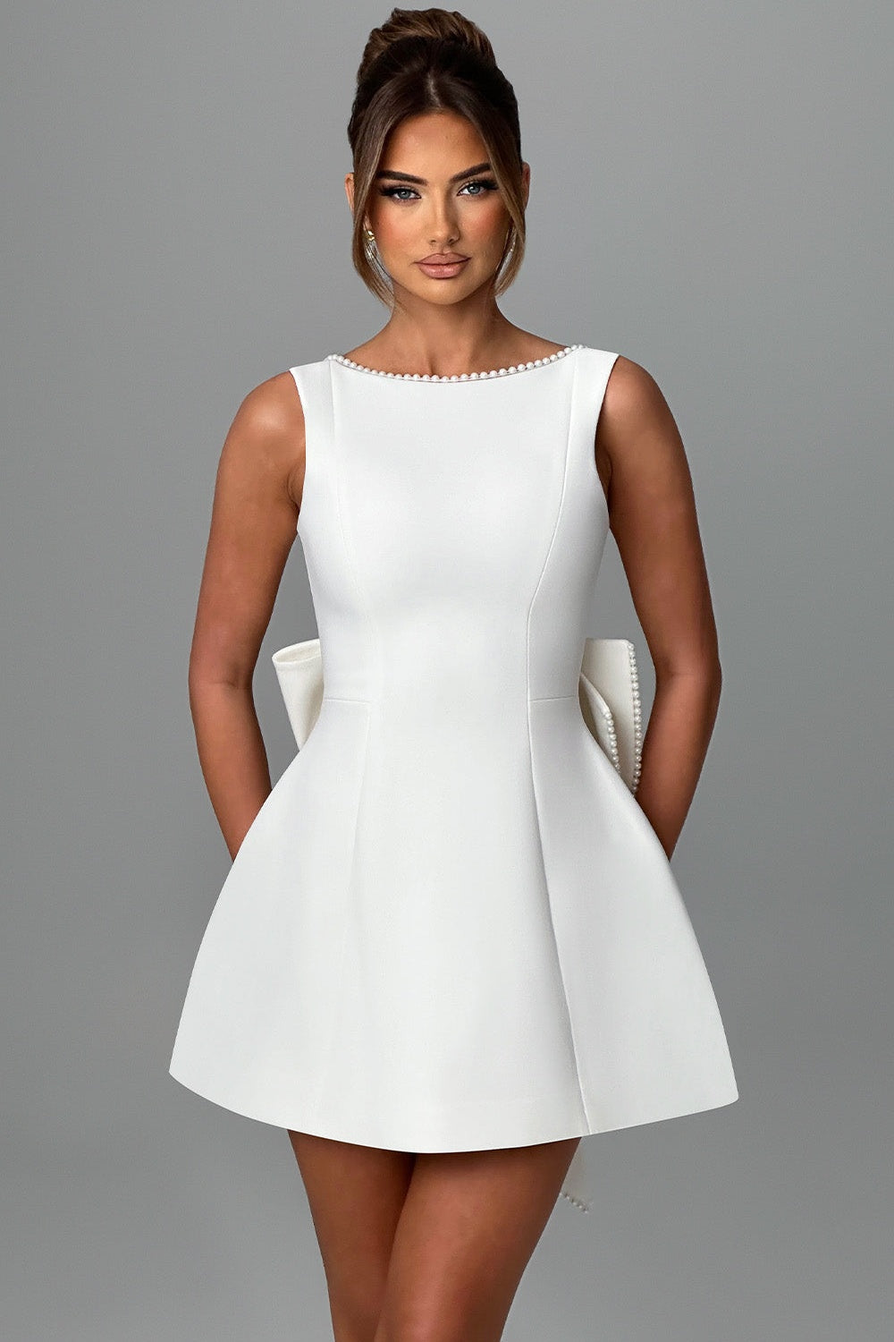 Beautifully Finished Dress in a Timeless Design