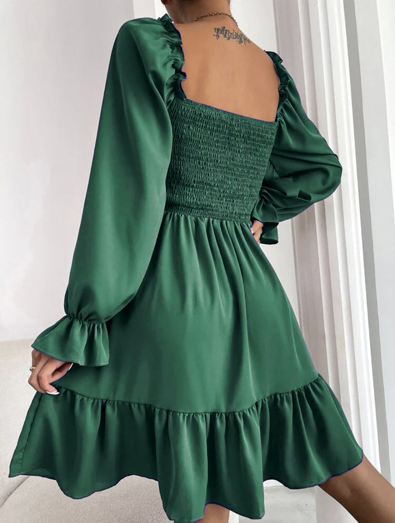 Effortlessly Elegant Dress with a Timeless Design