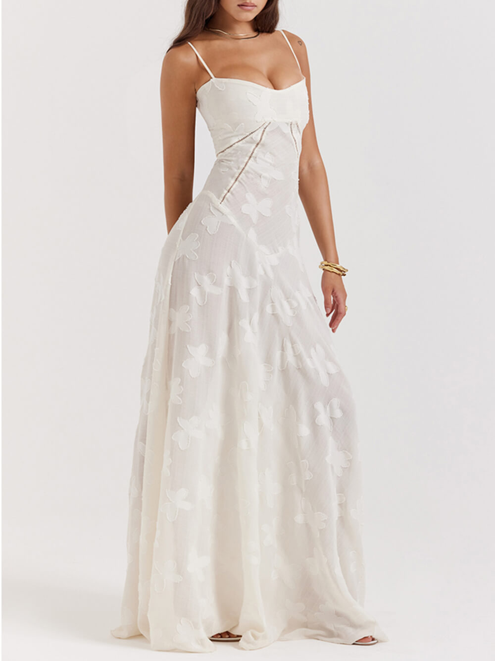 Beautifully Finished Dress in a Timeless Design